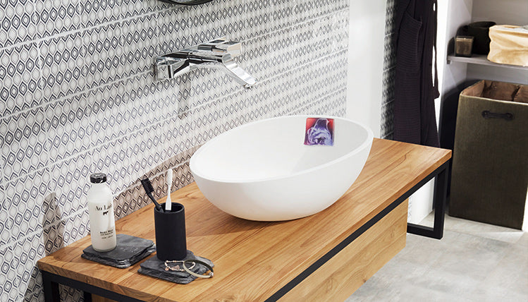 SAVONT Original Magnetic floating soap holder | Always dry & clean | Soap dish dispenser drainer for shower or sink